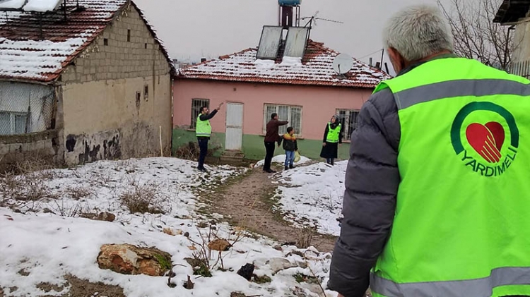 Sarı yelekliler sokaklarda..