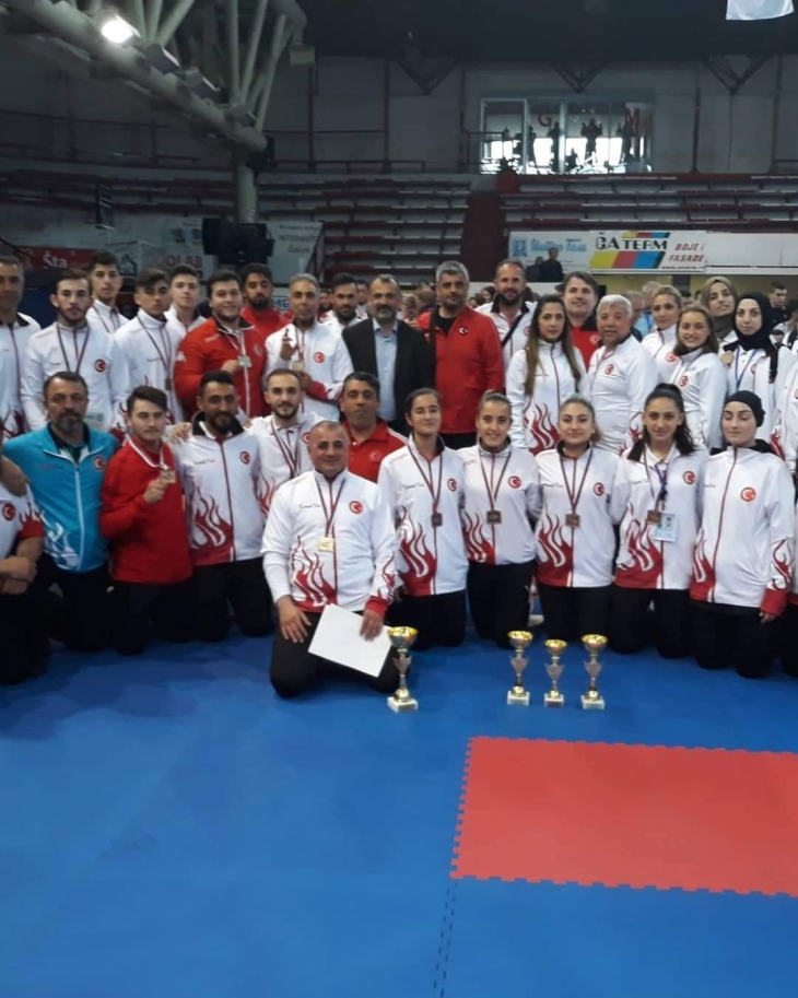 YÜRÜR  SPOR KULUBU